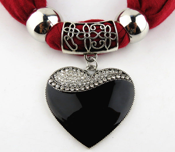 Women's Fashion Simple Heart-Shaped Pendant Scarf